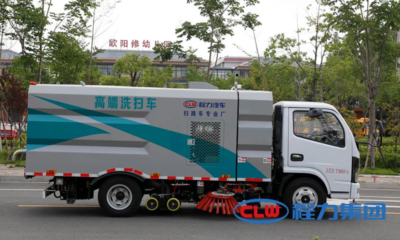 6方小多利卡洗掃車